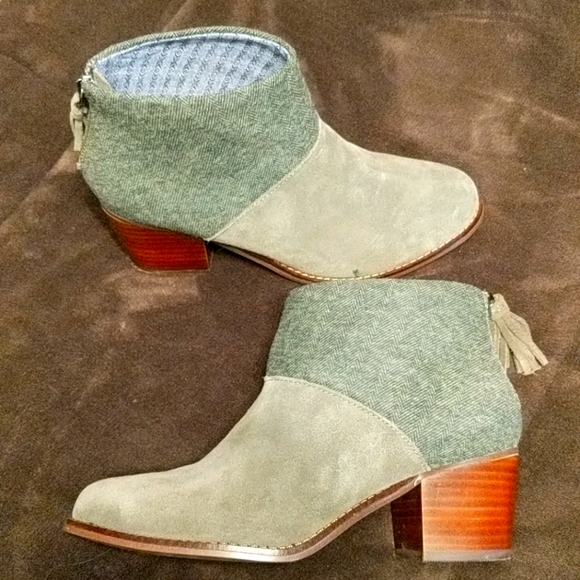 Tom's Olive Booties - Picture 3 of 4